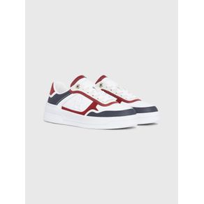 Zapatillas-Essential-con-monograma-TH